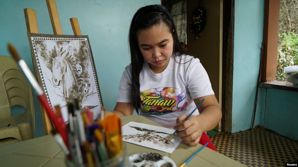 Philippine Artist Uses Ash from Taal Volcano to Make Paintings  s - Philippine Artist Uses Ash from Taal Volcano to Make Paintings